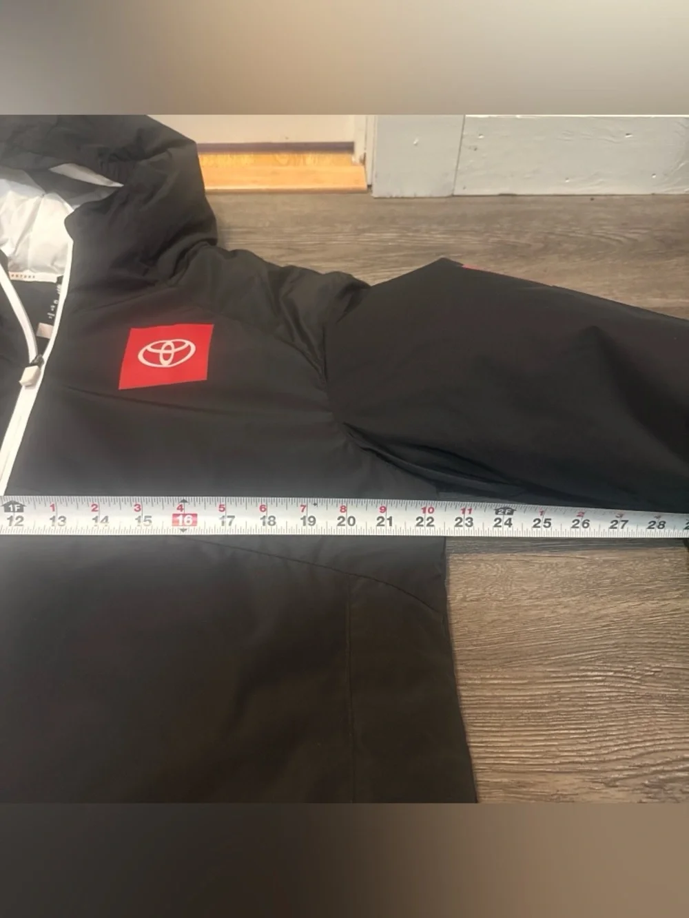 Castore Racing Puffer Jacket - Picture 7 of 8